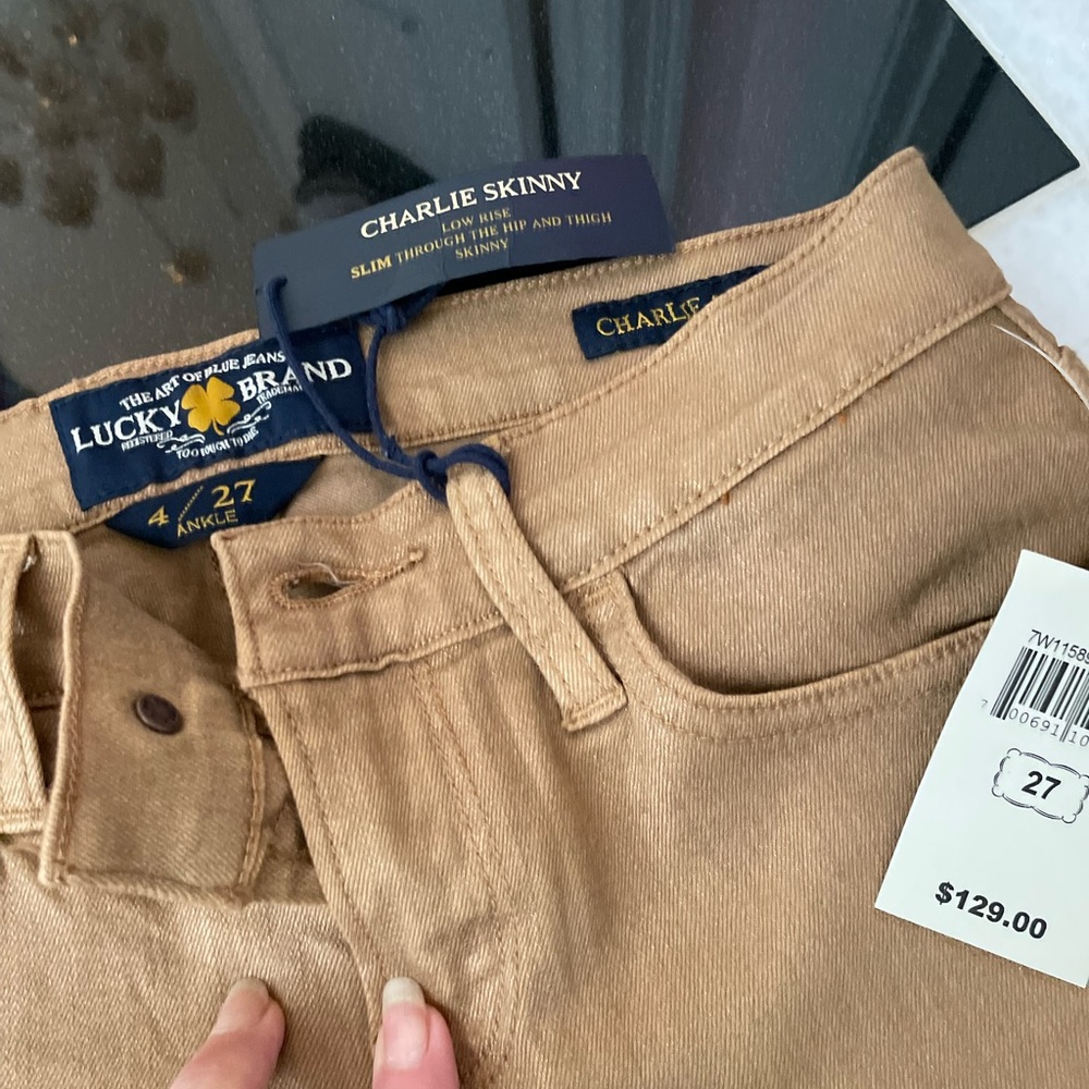 LUCKY BRAND Charlie skinny gold sparkle jeans.  NEW WITH TAGS